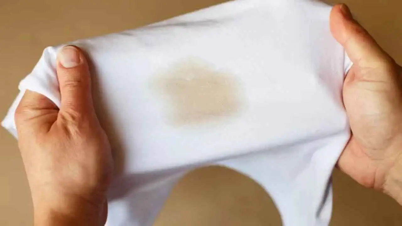 Macchie ostinate? Ecco il trucco della nonna per rimuoverle velocemente